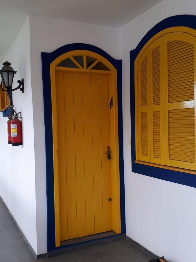 Residencial Colonial Amarelo A 150M Da Praia De Mariscal Bombinhas Exterior photo